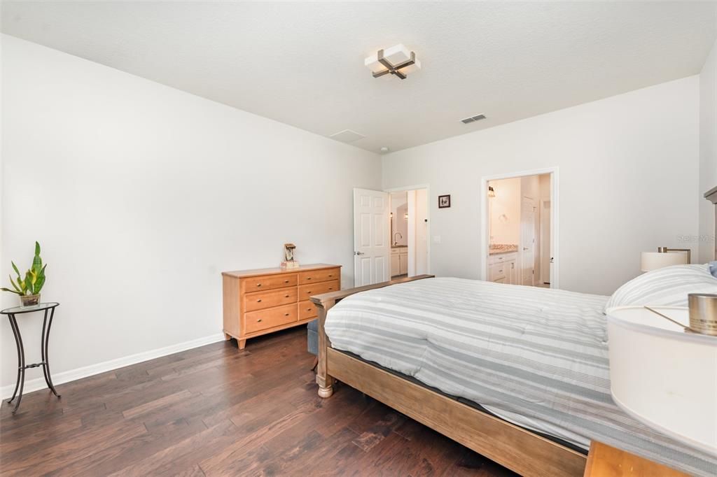 Active With Contract: $419,990 (3 beds, 2 baths, 2009 Square Feet)