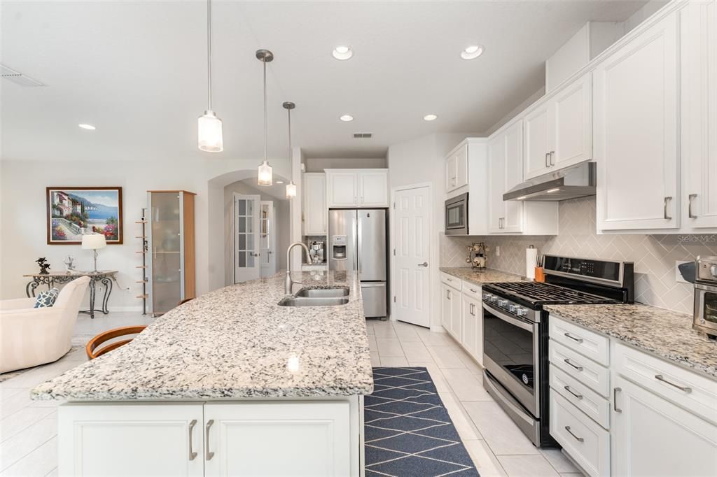 Active With Contract: $419,990 (3 beds, 2 baths, 2009 Square Feet)