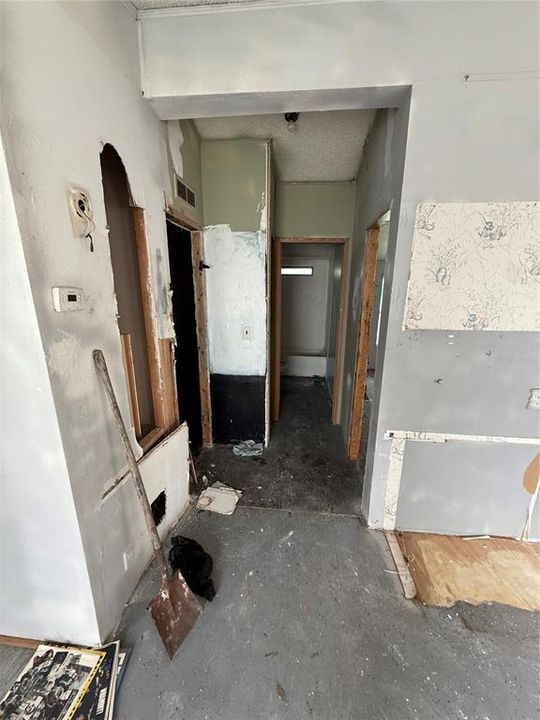 Под контрактом: $128,900 (3 спален, 2 ванн, 1560 Квадратных фут)