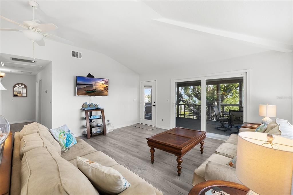 待售: $849,000 (3 贝兹, 2 浴室, 1365 平方英尺)