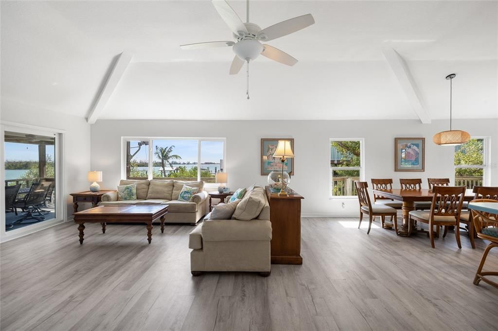 待售: $849,000 (3 贝兹, 2 浴室, 1365 平方英尺)