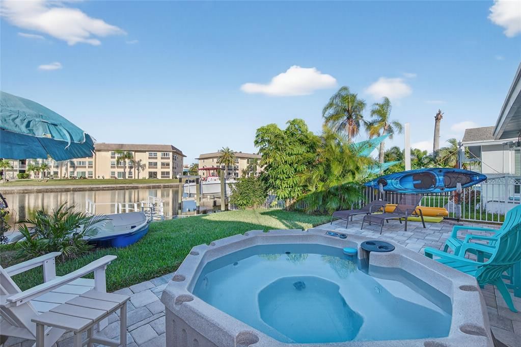 待售: $335,000 (2 贝兹, 1 浴室, 786 平方英尺)