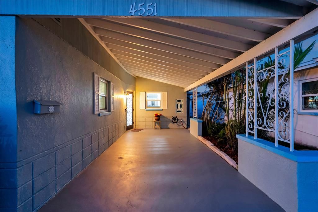 待售: $335,000 (2 贝兹, 1 浴室, 786 平方英尺)