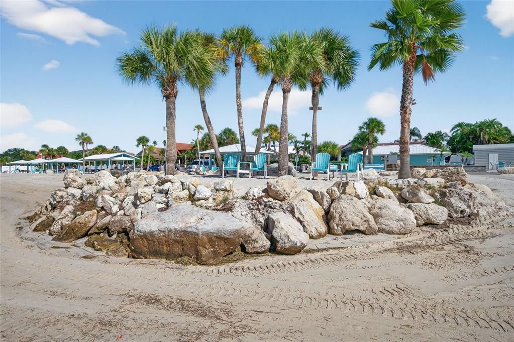 待售: $335,000 (2 贝兹, 1 浴室, 786 平方英尺)