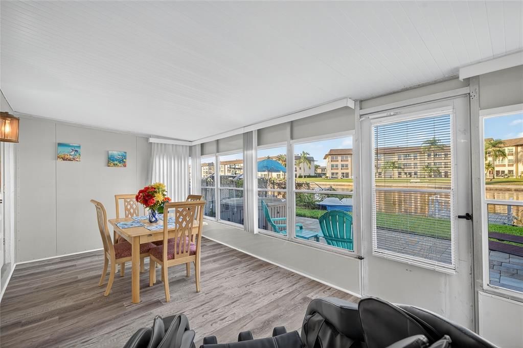 待售: $335,000 (2 贝兹, 1 浴室, 786 平方英尺)