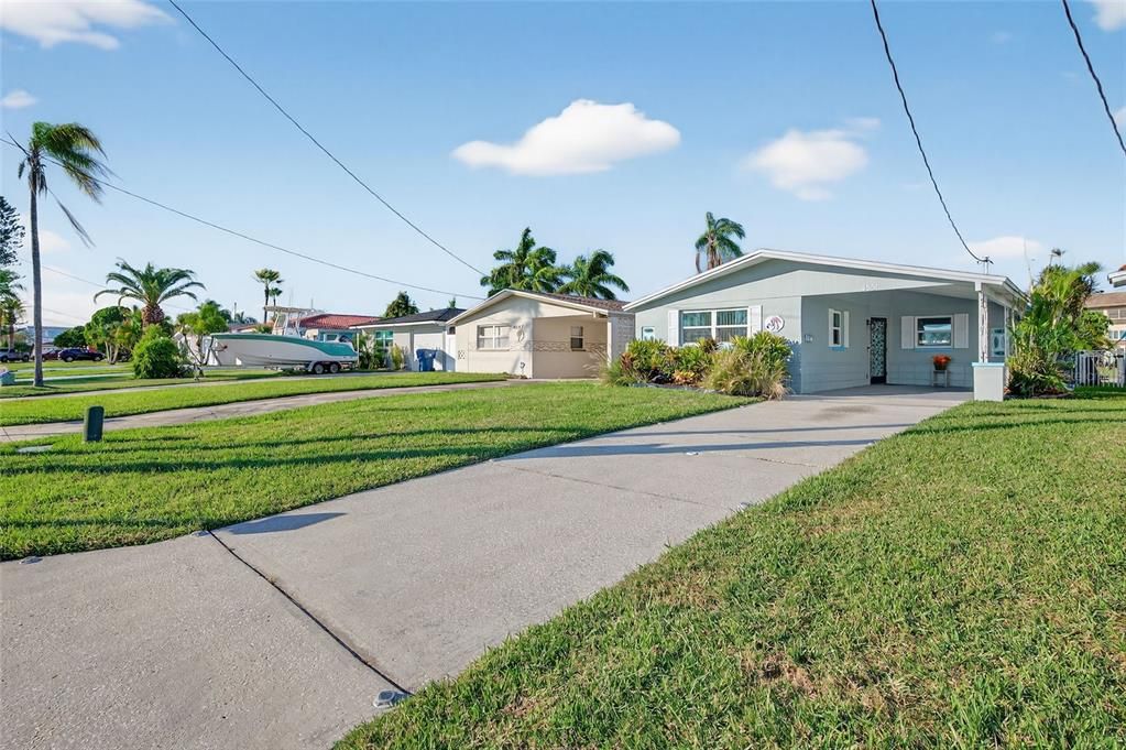 待售: $335,000 (2 贝兹, 1 浴室, 786 平方英尺)