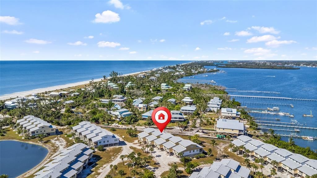 For Sale: $359,000 (2 beds, 2 baths, 946 Square Feet)