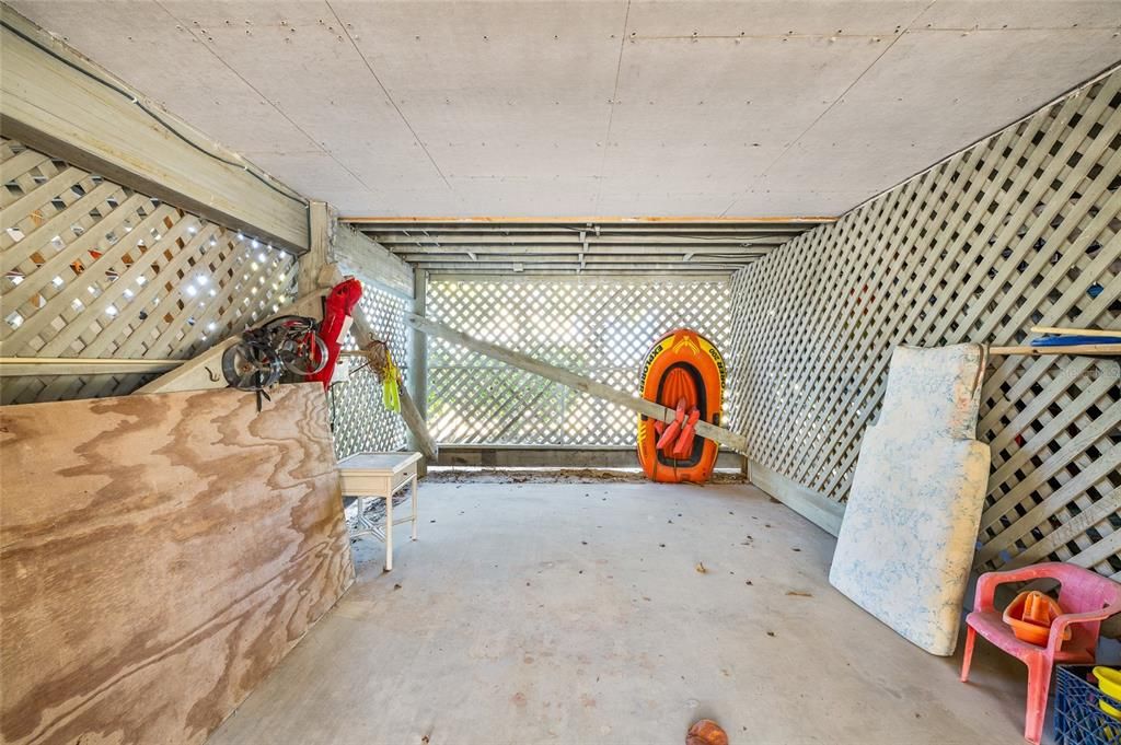 For Sale: $359,000 (2 beds, 2 baths, 946 Square Feet)