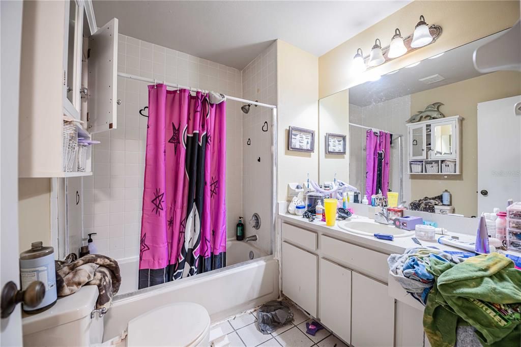 For Sale: $315,000 (4 beds, 2 baths, 2106 Square Feet)