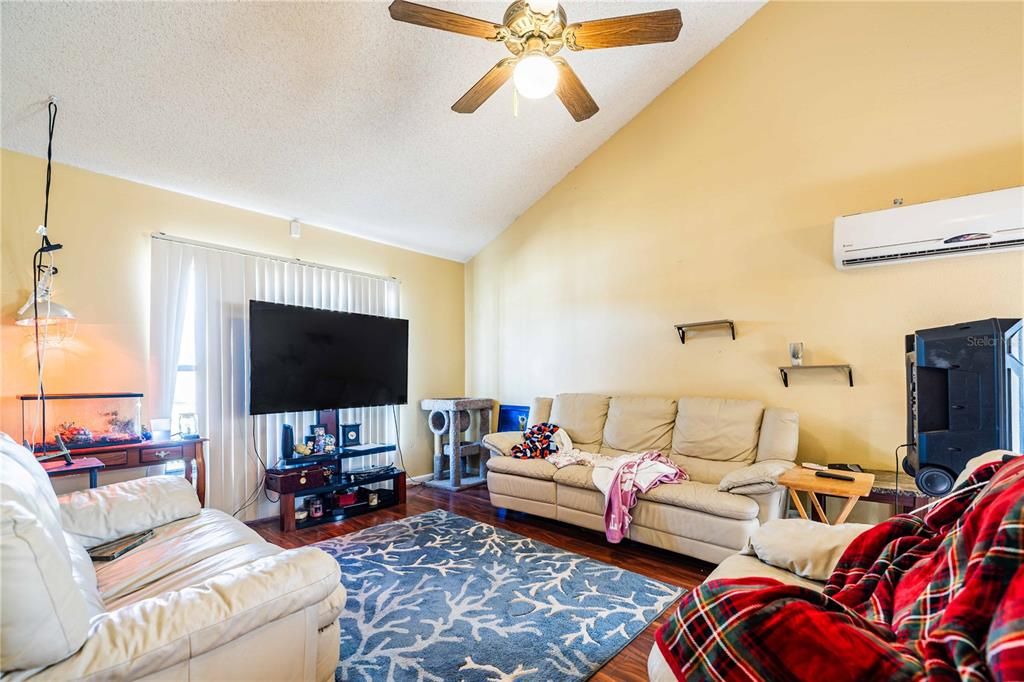 For Sale: $315,000 (4 beds, 2 baths, 2106 Square Feet)