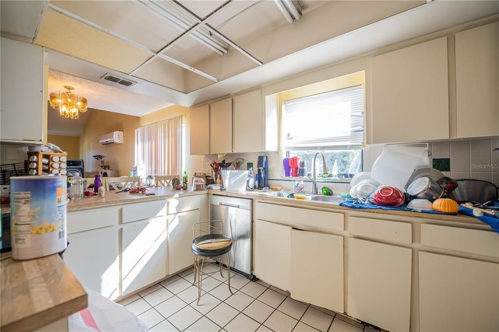 For Sale: $315,000 (4 beds, 2 baths, 2106 Square Feet)