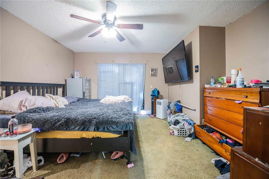 For Sale: $315,000 (4 beds, 2 baths, 2106 Square Feet)