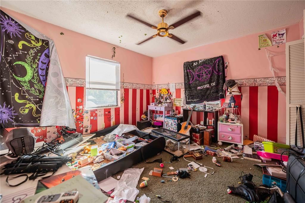 For Sale: $315,000 (4 beds, 2 baths, 2106 Square Feet)