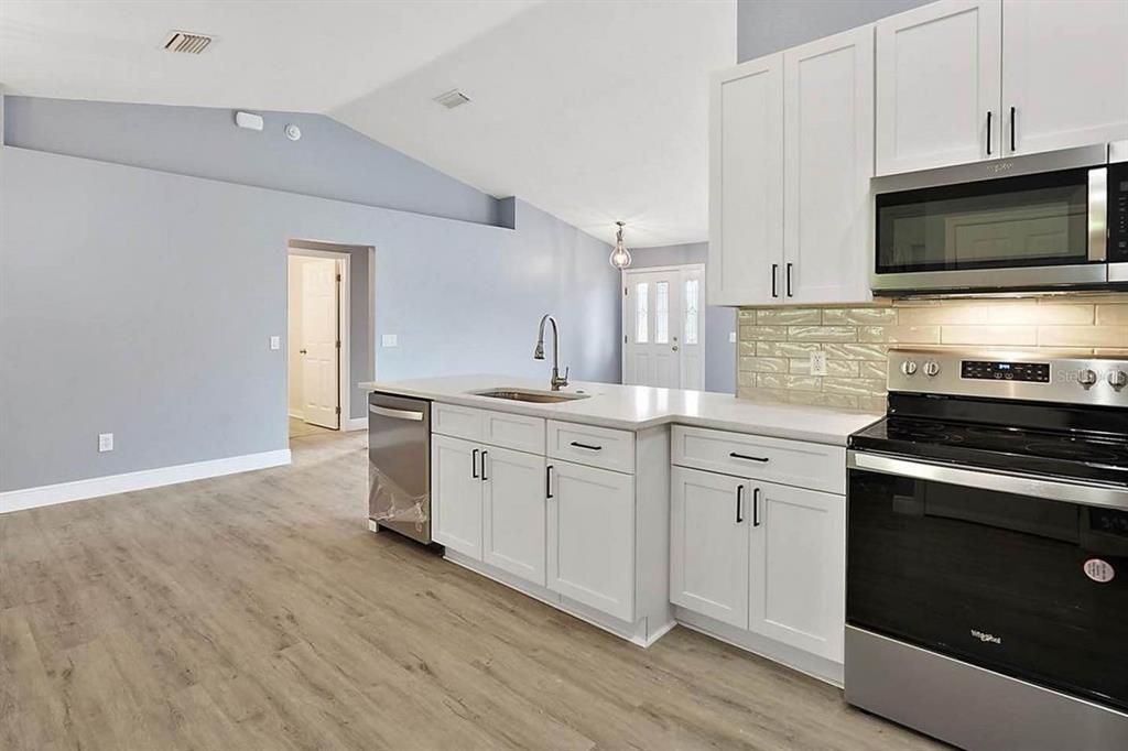 For Sale: $259,995 (3 beds, 2 baths, 1596 Square Feet)