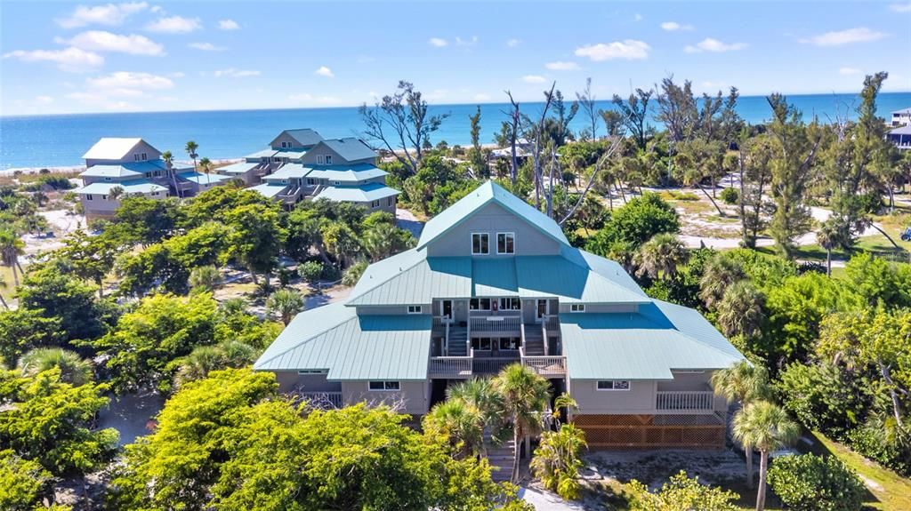 For Sale: $350,000 (2 beds, 1 baths, 970 Square Feet)