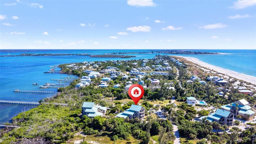 For Sale: $350,000 (2 beds, 1 baths, 970 Square Feet)