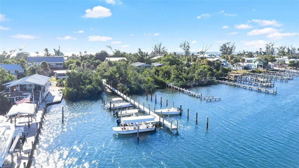 待售: $130,000 (0.33 acres)