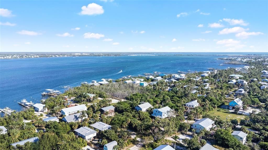 待售: $130,000 (0.33 acres)