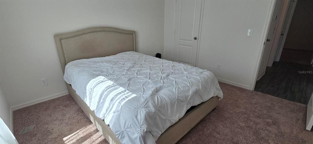 For Rent: $2,000 (3 beds, 2 baths, 1268 Square Feet)