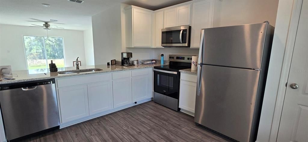 For Rent: $2,000 (3 beds, 2 baths, 1268 Square Feet)