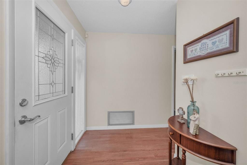 For Sale: $420,000 (2 beds, 2 baths, 1607 Square Feet)