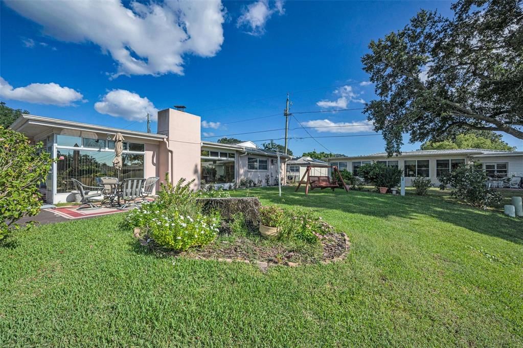 For Sale: $420,000 (2 beds, 2 baths, 1607 Square Feet)