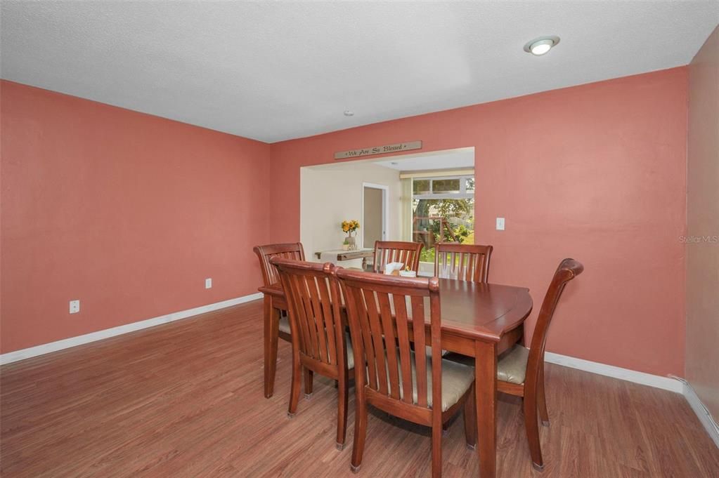 For Sale: $420,000 (2 beds, 2 baths, 1607 Square Feet)