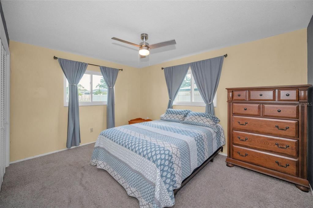 For Sale: $420,000 (2 beds, 2 baths, 1607 Square Feet)