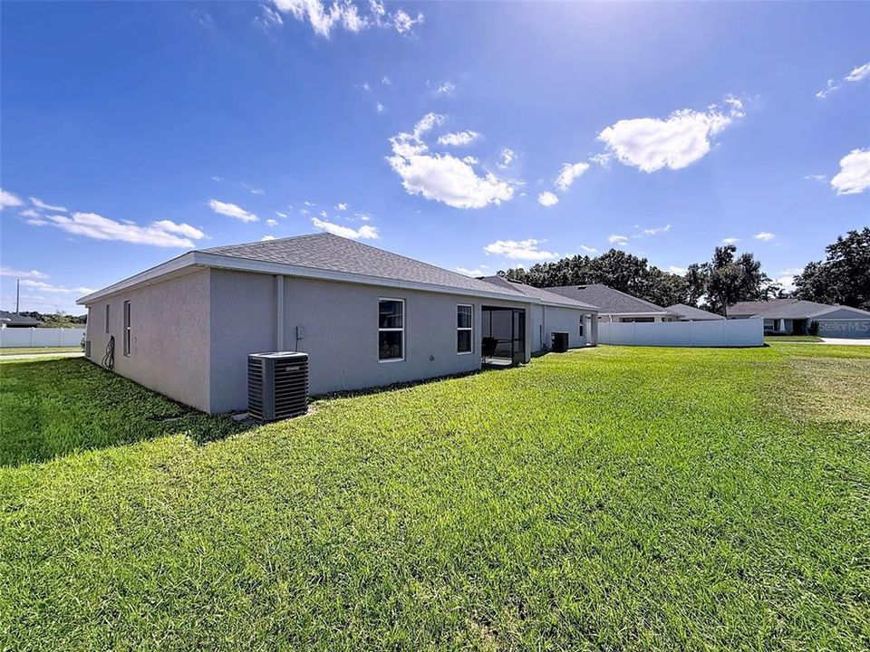 For Sale: $324,900 (3 beds, 2 baths, 1558 Square Feet)