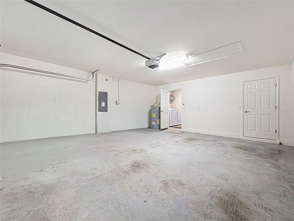 For Sale: $324,900 (3 beds, 2 baths, 1558 Square Feet)