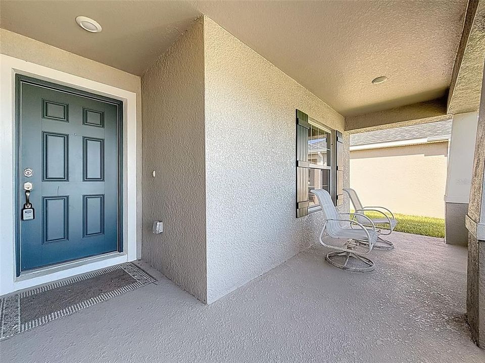 For Sale: $324,900 (3 beds, 2 baths, 1558 Square Feet)