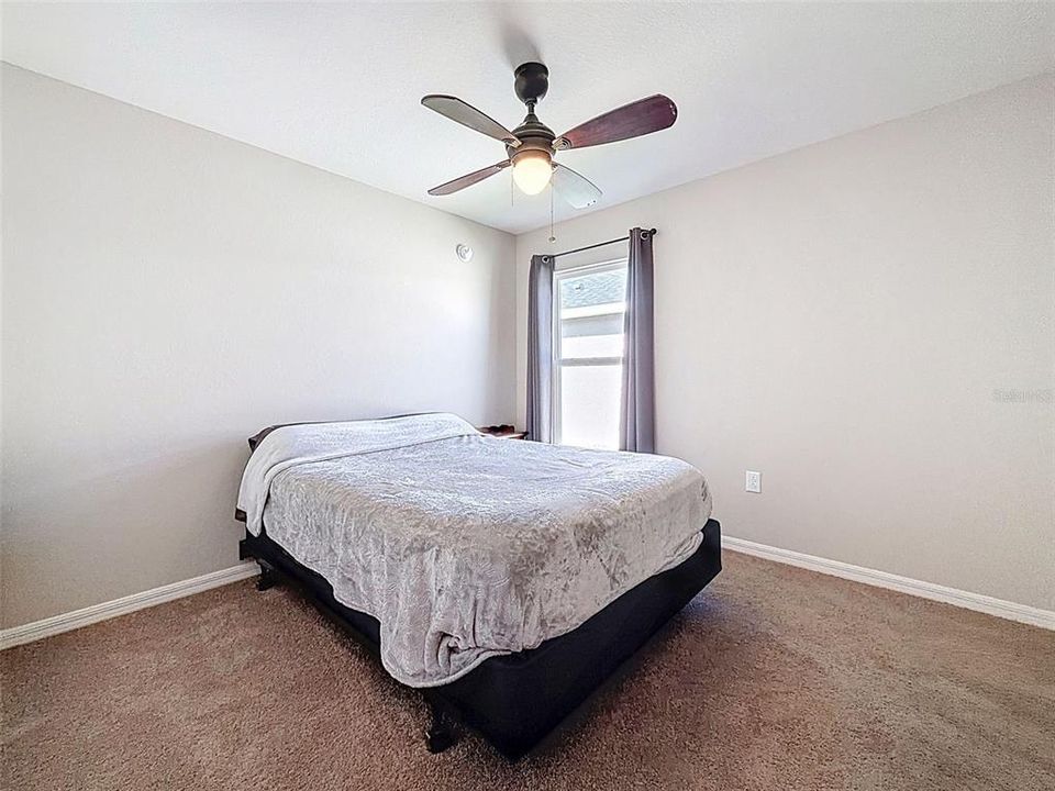 For Sale: $324,900 (3 beds, 2 baths, 1558 Square Feet)