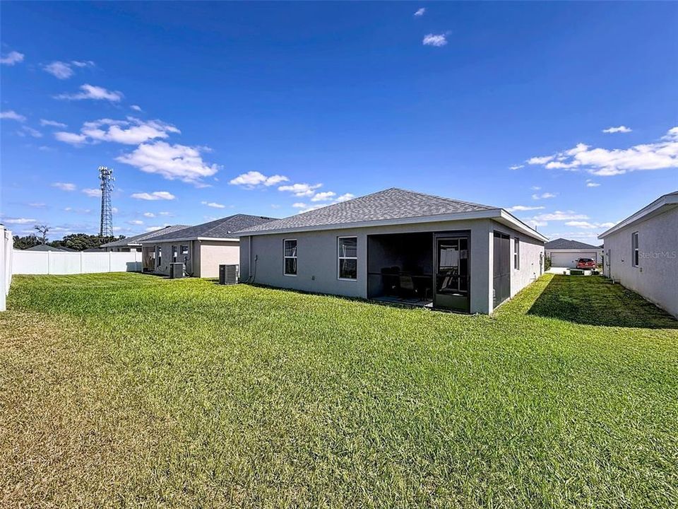 For Sale: $324,900 (3 beds, 2 baths, 1558 Square Feet)