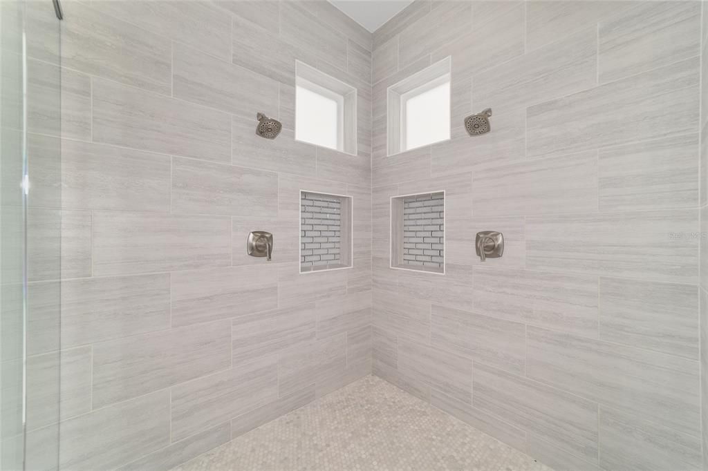 待售: $1,125,000 (5 贝兹, 4 浴室, 4087 平方英尺)