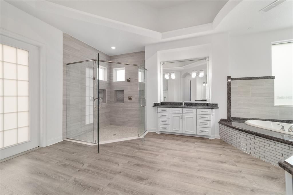 待售: $1,125,000 (5 贝兹, 4 浴室, 4087 平方英尺)