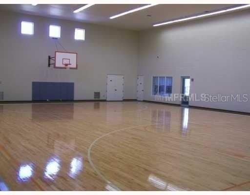 Active With Contract: $1,750 (1 beds, 1 baths, 738 Square Feet)