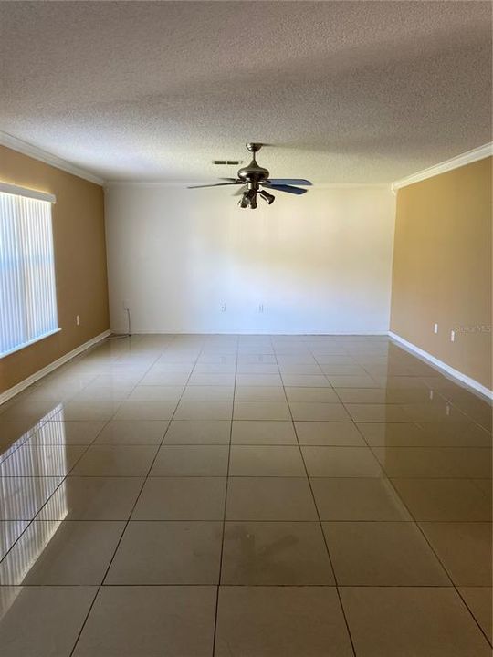 For Rent: $2,500 (4 beds, 2 baths, 2419 Square Feet)