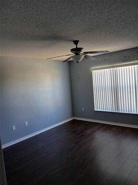 For Rent: $2,500 (4 beds, 2 baths, 2419 Square Feet)