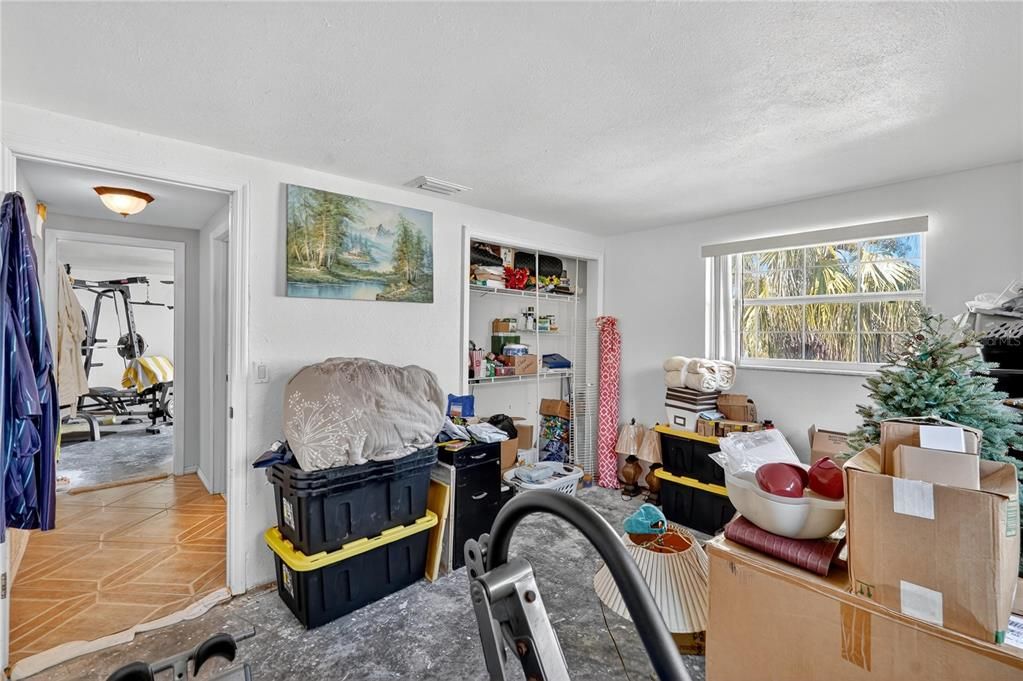 For Sale: $368,000 (3 beds, 2 baths, 1715 Square Feet)