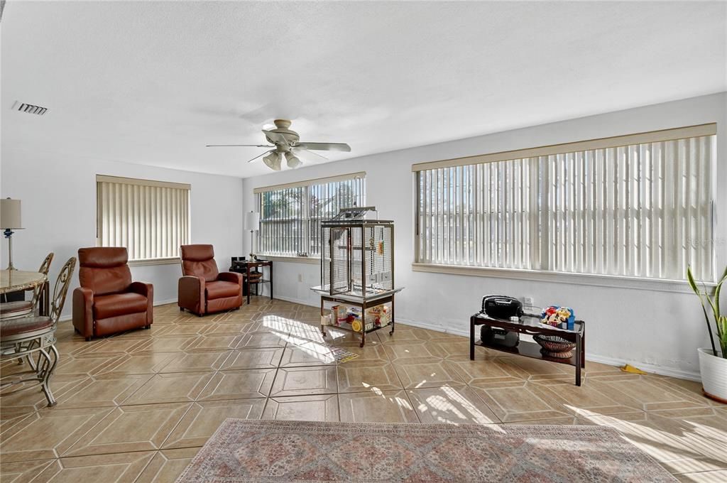 For Sale: $368,000 (3 beds, 2 baths, 1715 Square Feet)