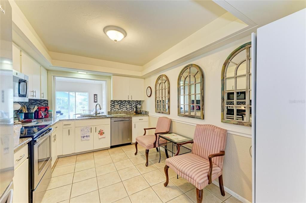 Active With Contract: $399,900 (2 beds, 2 baths, 1454 Square Feet)