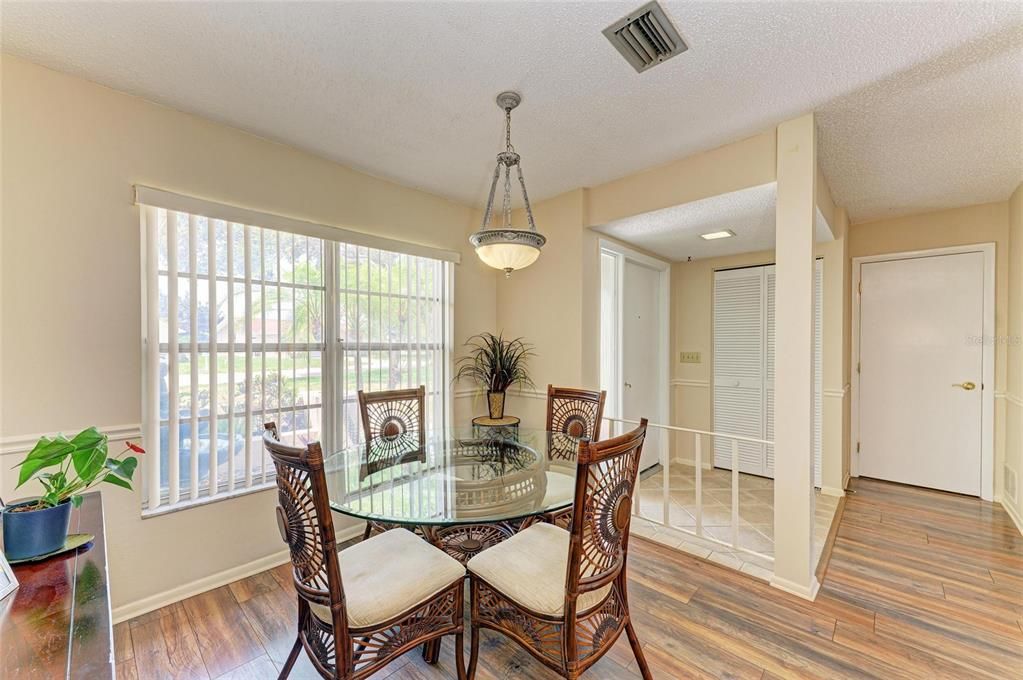 Active With Contract: $399,900 (2 beds, 2 baths, 1454 Square Feet)