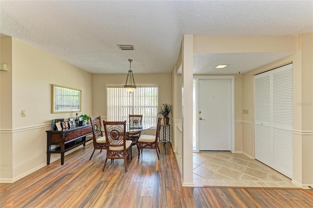 Active With Contract: $399,900 (2 beds, 2 baths, 1454 Square Feet)