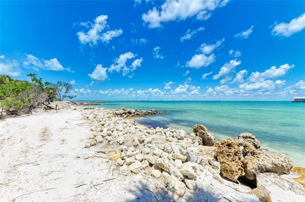 Active With Contract: $399,900 (2 beds, 2 baths, 1454 Square Feet)