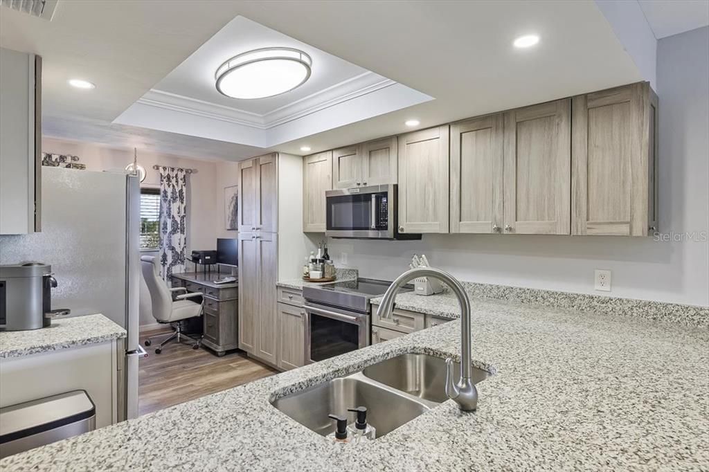 For Sale: $360,000 (2 beds, 2 baths, 1124 Square Feet)