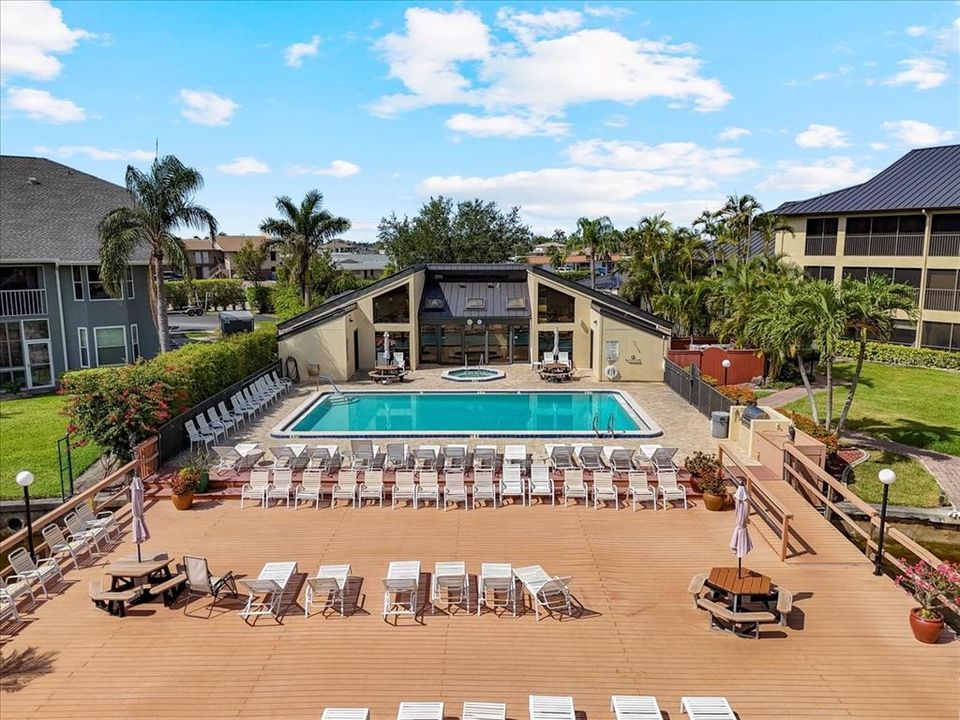 For Sale: $360,000 (2 beds, 2 baths, 1124 Square Feet)