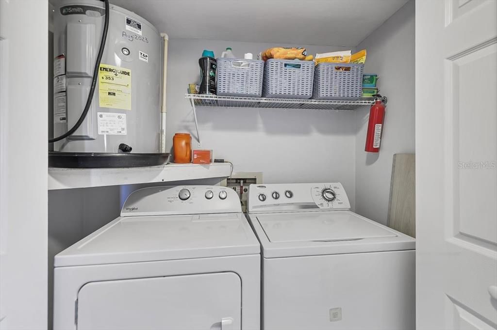 For Sale: $360,000 (2 beds, 2 baths, 1124 Square Feet)