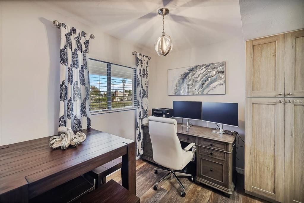 For Sale: $360,000 (2 beds, 2 baths, 1124 Square Feet)