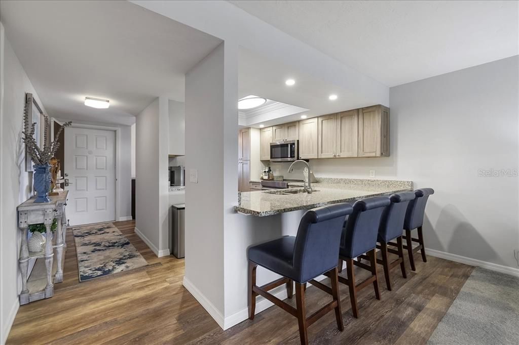 For Sale: $360,000 (2 beds, 2 baths, 1124 Square Feet)