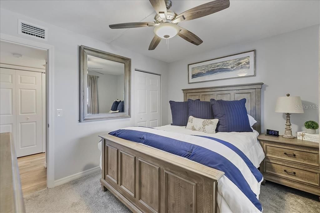 For Sale: $360,000 (2 beds, 2 baths, 1124 Square Feet)